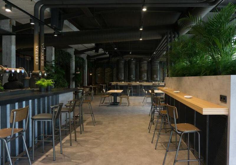 Albergue Monte do Gozo