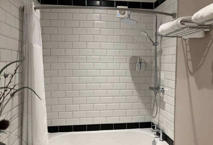 Washington Central Hotel And Sleepwell Inn