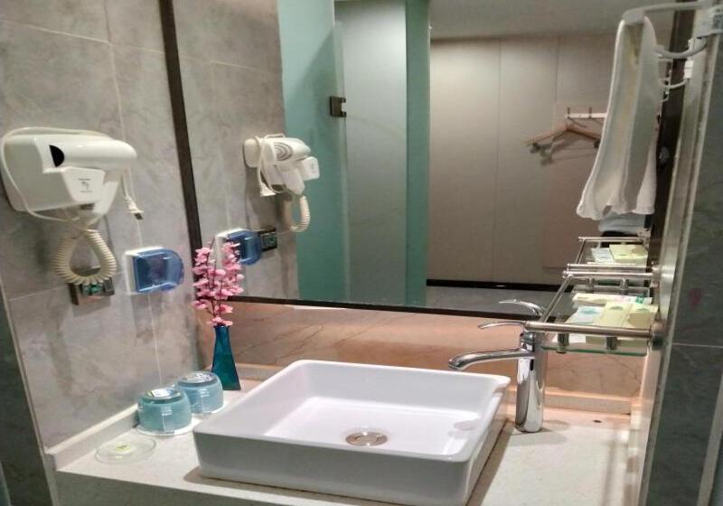 Hotel Greentree Alliance Xinyang Pingqiao District Nanjing Road Dongyang