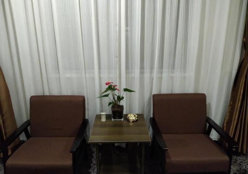 Hotel Greentree Alliance Xinyang Pingqiao District Nanjing Road Dongyang