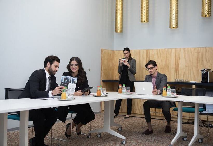 هتل Ibis Abdelmoumen Casa Centre