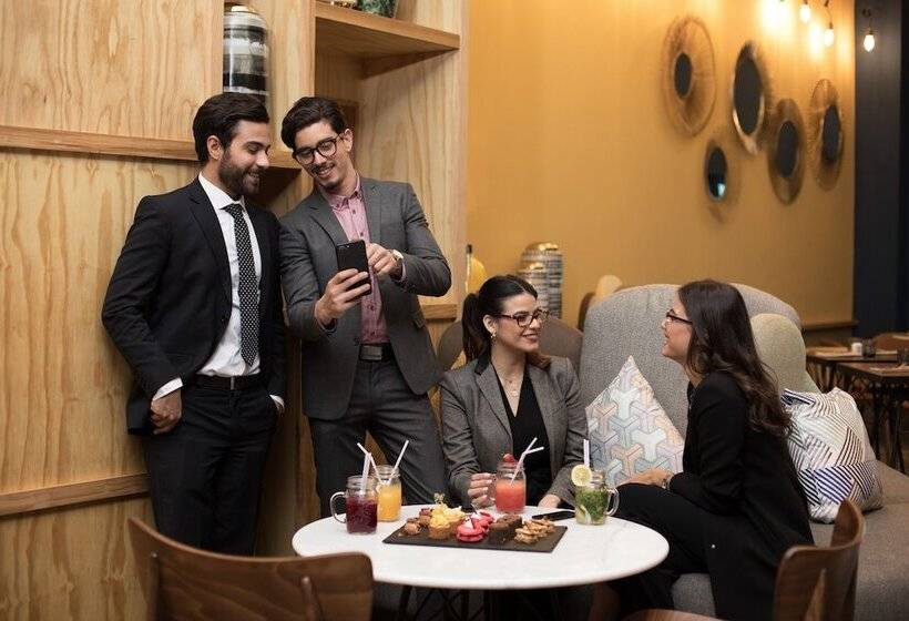 هتل Ibis Abdelmoumen Casa Centre