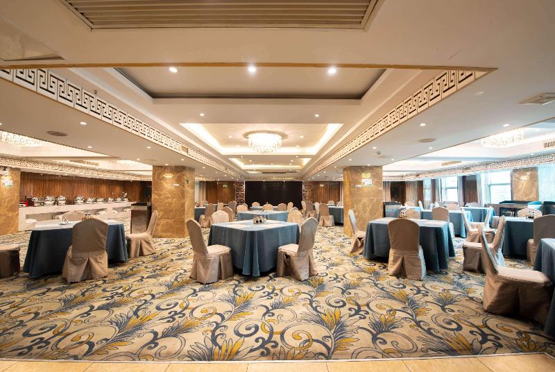 호텔 Ramada By Wyndham Encore Kaili West