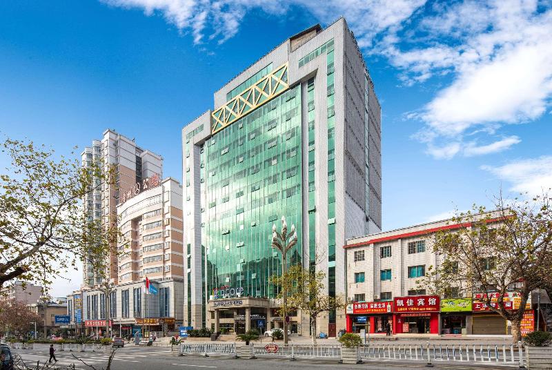 호텔 Ramada By Wyndham Encore Kaili West