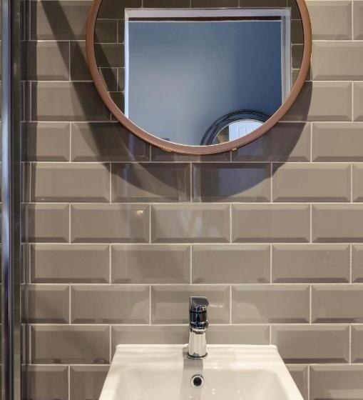 Sweeney Apartments & Rooms