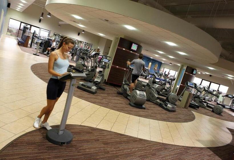 فندق Burntwood Court