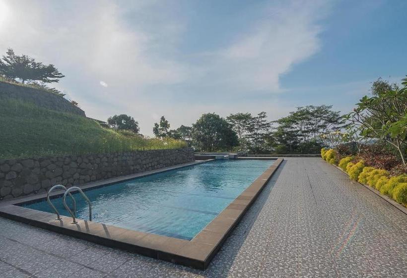 호텔 Reddoorz Premium @ Fafa Hills Resort Puncak