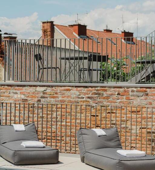 Kai 36 Hotel Zwischen Fels Und Fluss