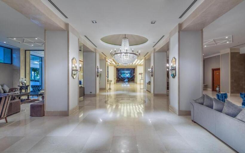 בית מלון כפרי Acapulco Resort