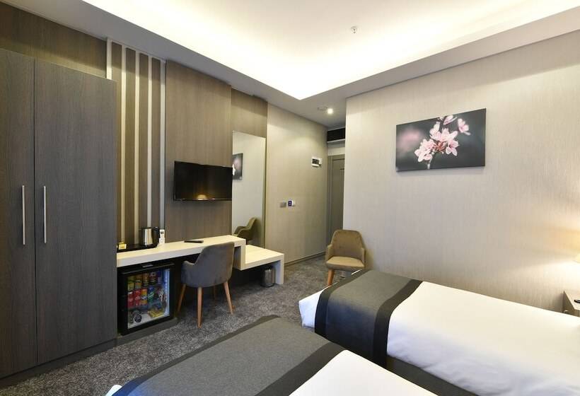 호텔 D Lux Bouti̇que