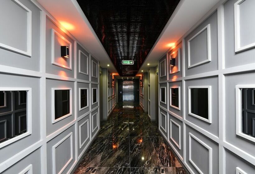 호텔 D Lux Bouti̇que