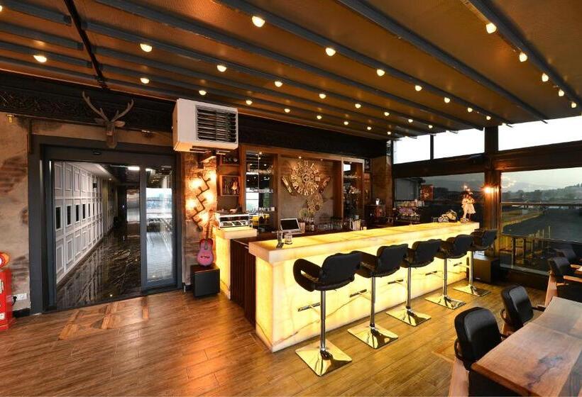 호텔 D Lux Bouti̇que