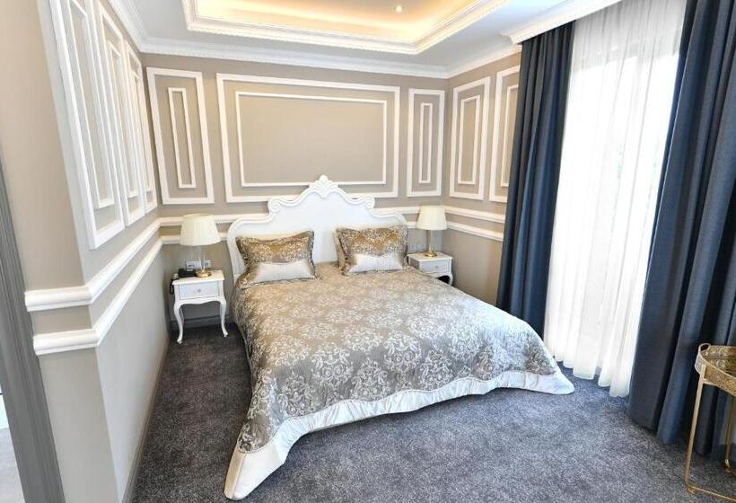 هتل D Lux Bouti̇que