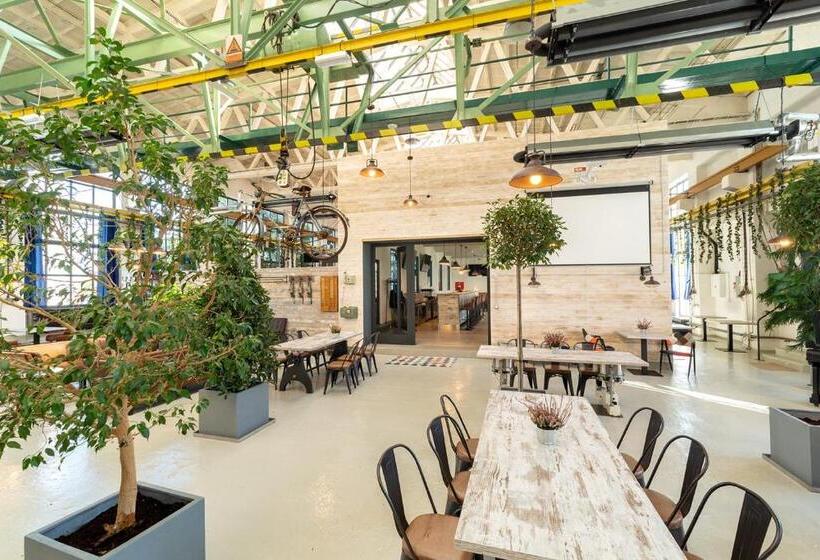 ホテル Na Vývoji