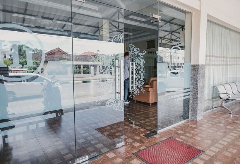 酒店 Reddoorz Syariah Near Suzuya Mall Banda Aceh