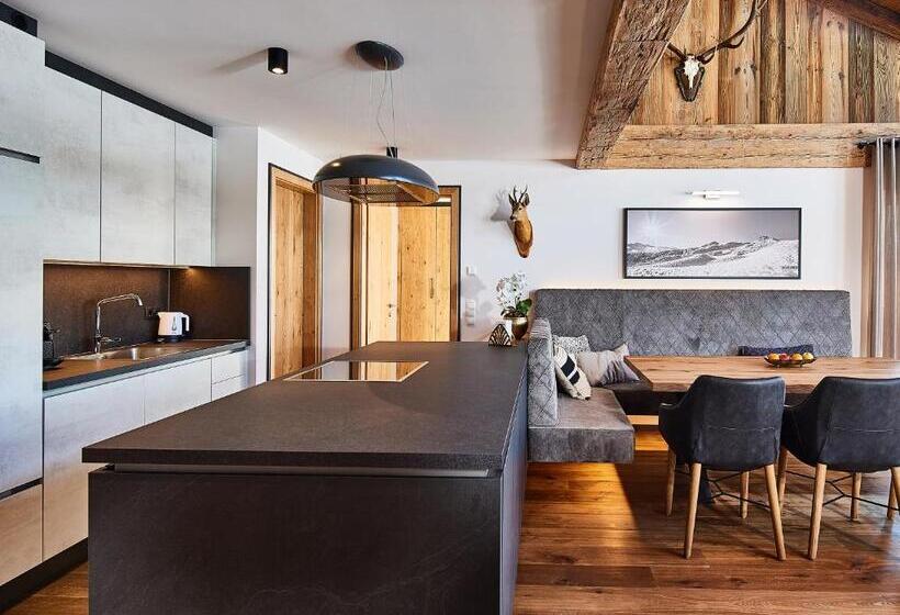 פנסיון Das Goldners