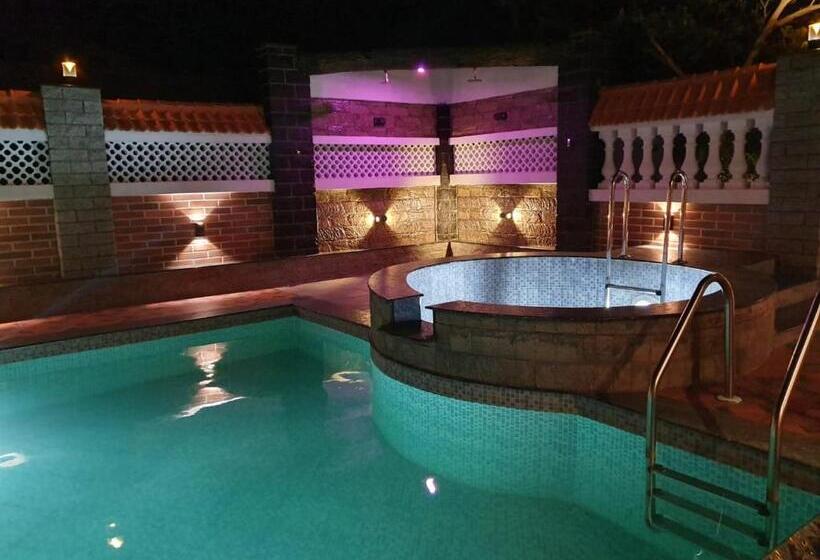 بنسيون Ferdin Cottage