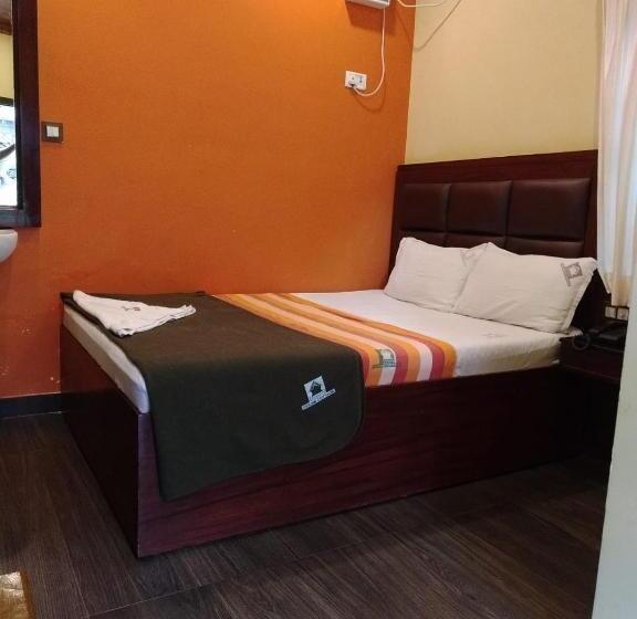 بنسيون Ferdin Cottage