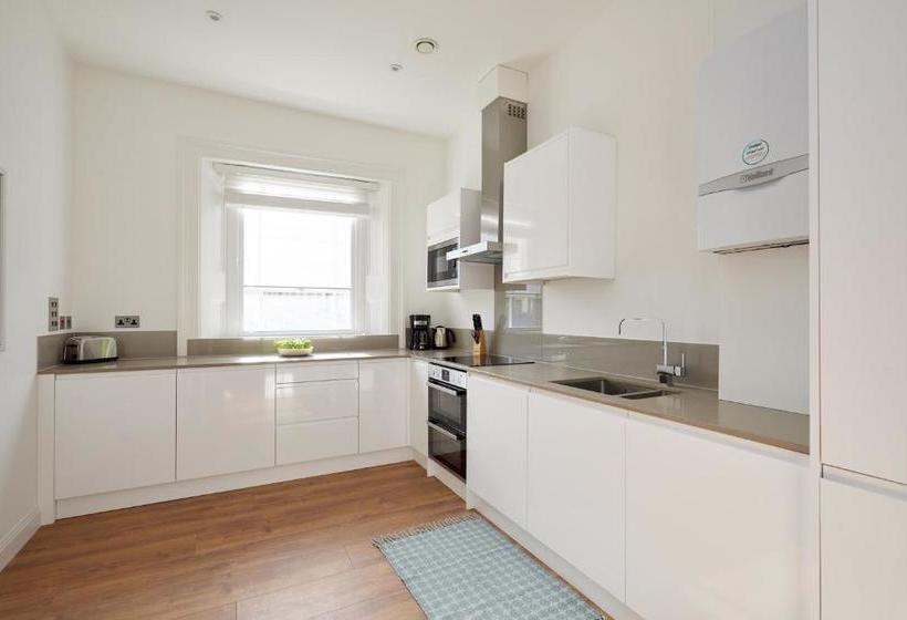 Sonder At Inverness Mews, Baywater