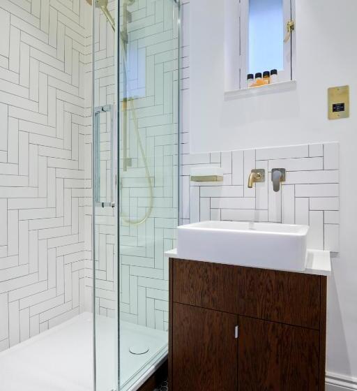 Sonder Kensington Town House