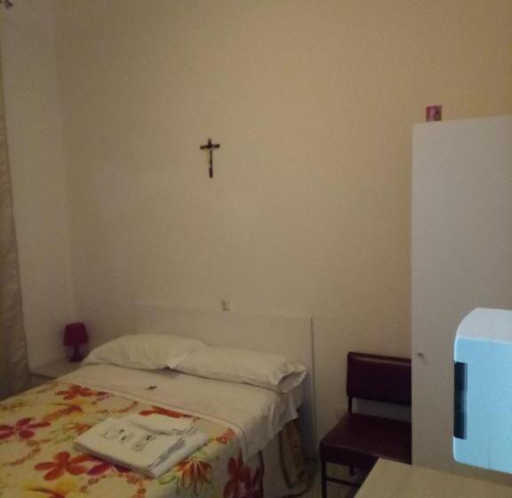 Bed and Breakfast London Cafè