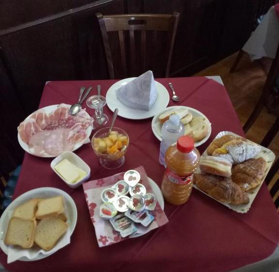 Bed and Breakfast London Cafè