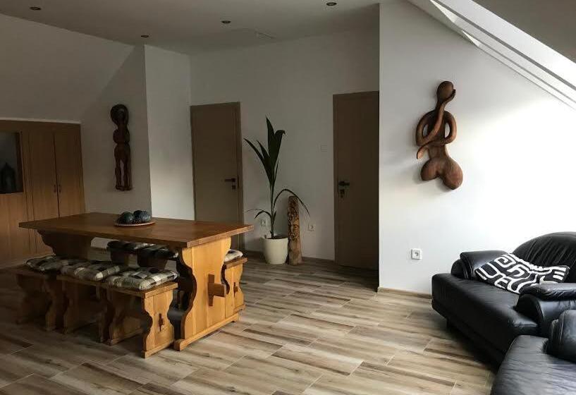 ベッドアンドブレックファースト Parkland Inn