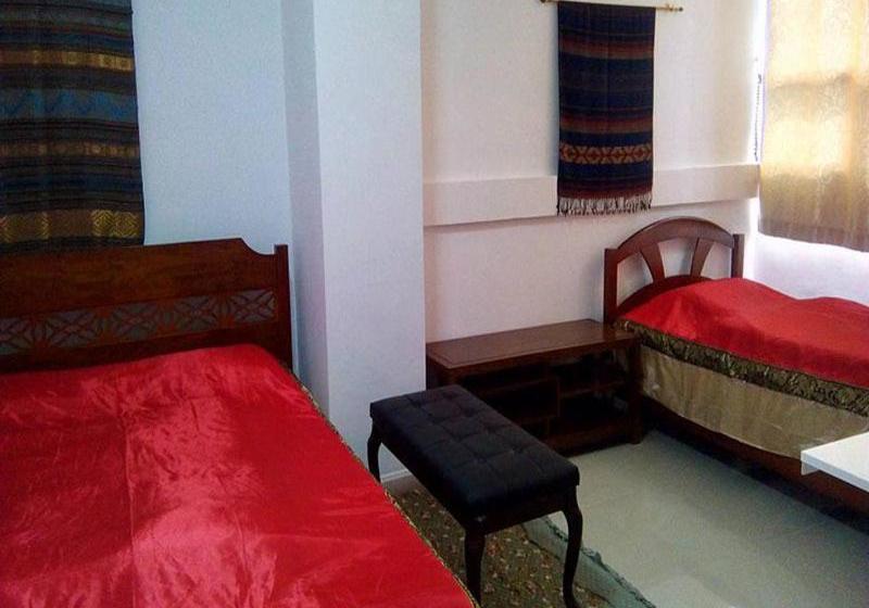 Отель Oyo 640 Baan Phuduan