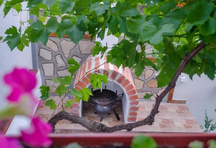 پانسیون Guesthouse Juli