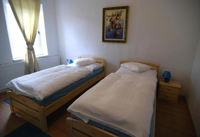 Fontana Pizzeria   Pension