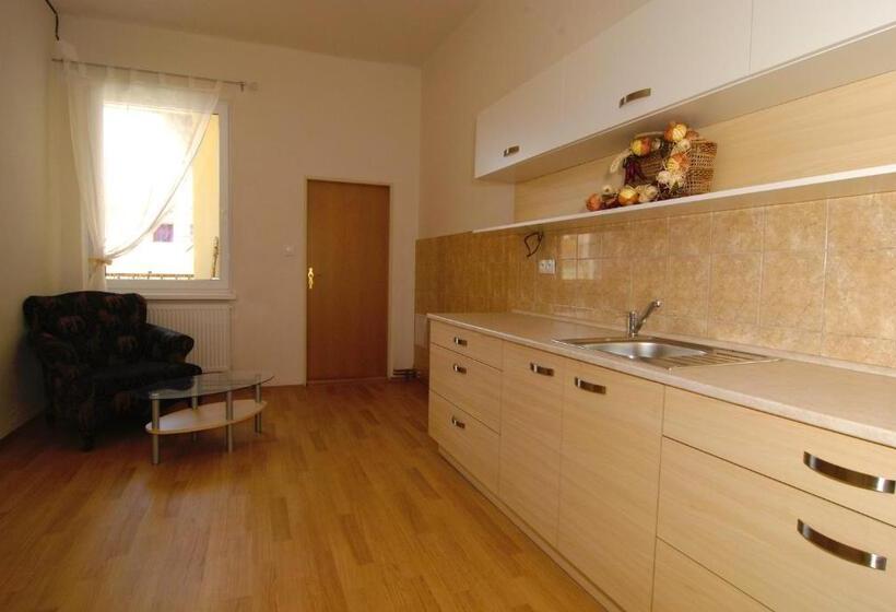 Fontana Pizzeria   Pension