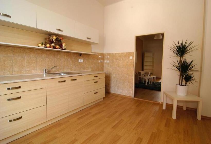 Fontana Pizzeria   Pension