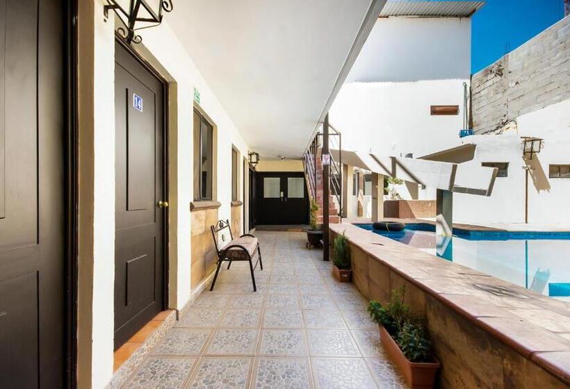 호텔 Es Catedral Torreón