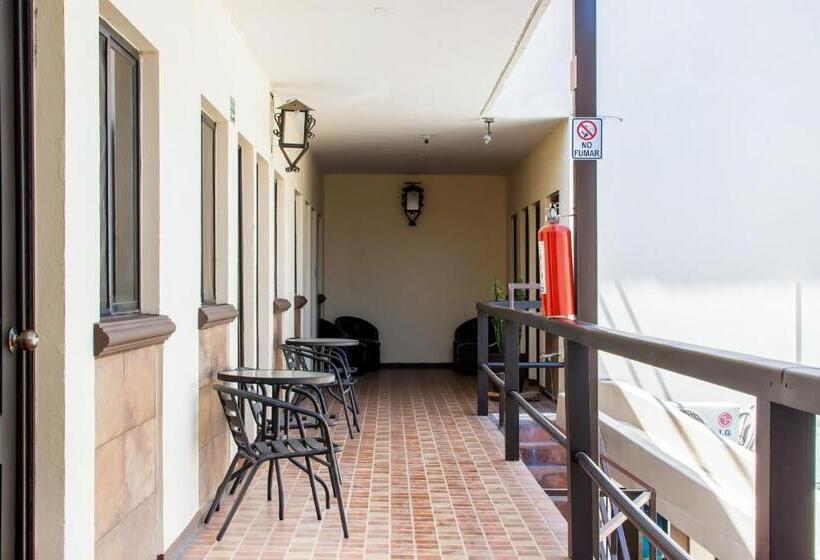 호텔 Es Catedral Torreón