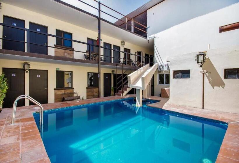 호텔 Es Catedral Torreón