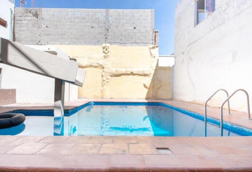 호텔 Es Catedral Torreón