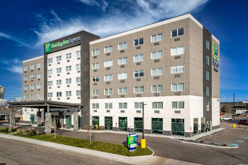فندق Holiday Inn Express & Suites   Brandon, An Ihg