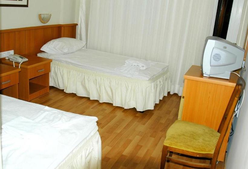 ホテル Luna Piena