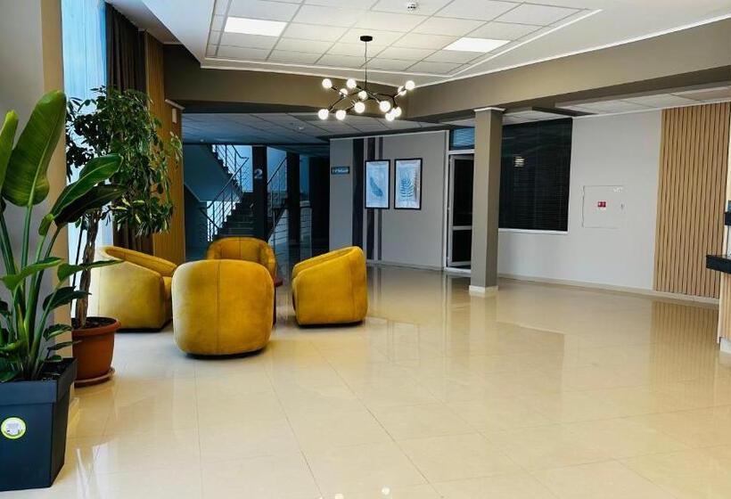 ホテル Queen Nelly