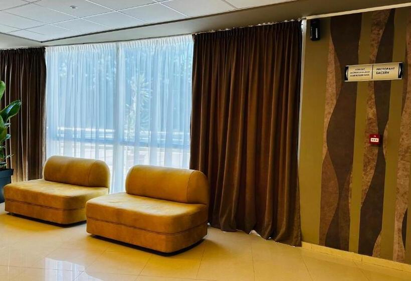 ホテル Queen Nelly