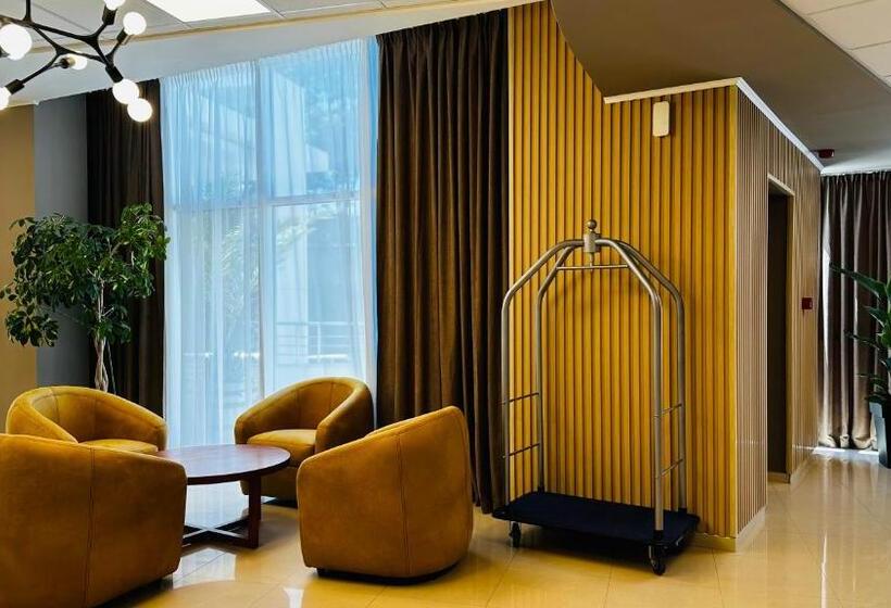 ホテル Queen Nelly