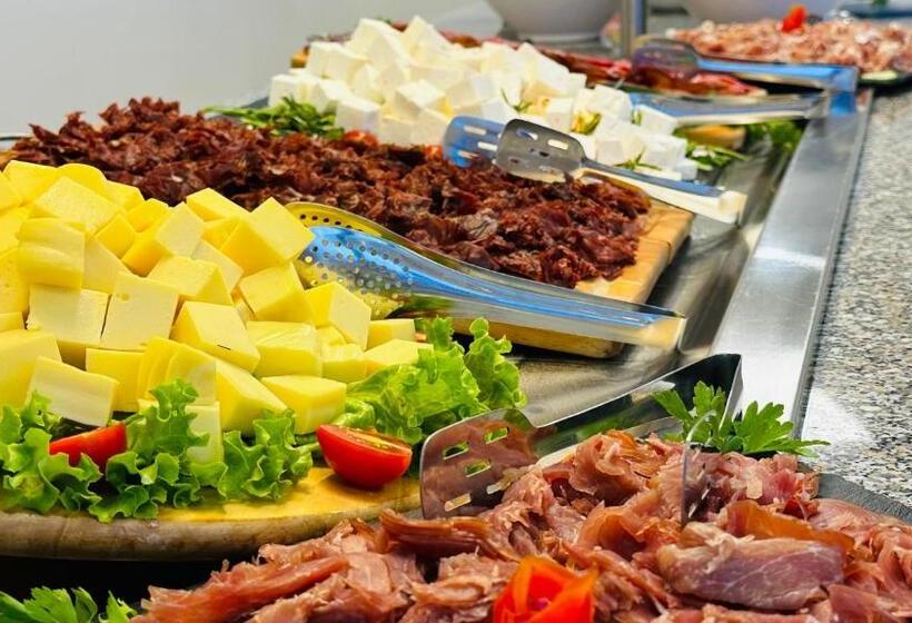 ホテル Queen Nelly