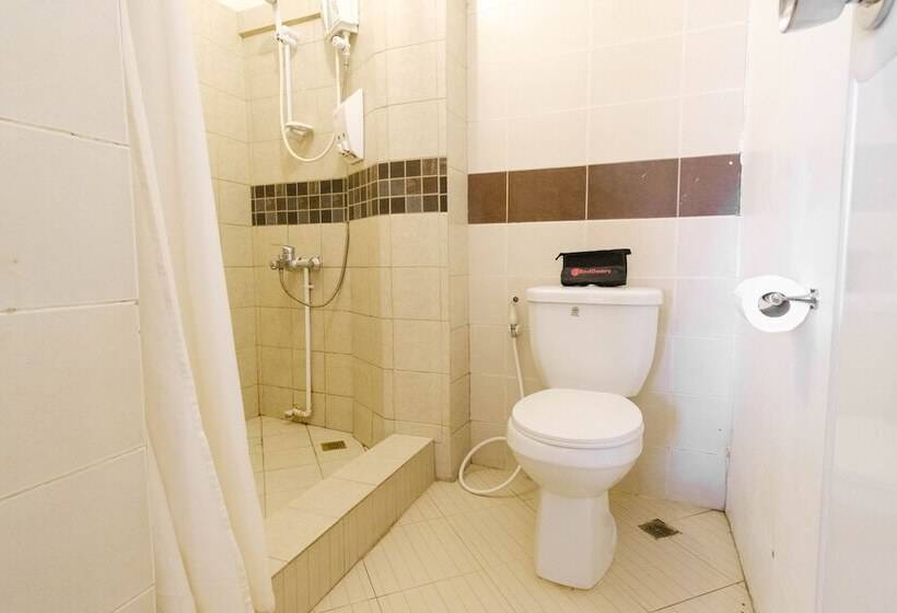فندق Reddoorz Plus Near Vigan Convention Center