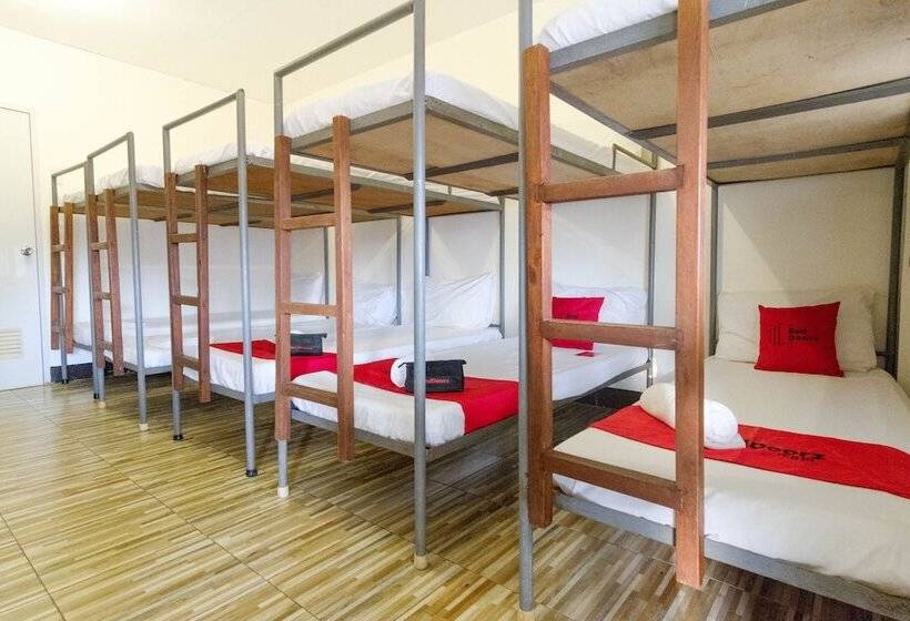 فندق Reddoorz Plus Near Vigan Convention Center