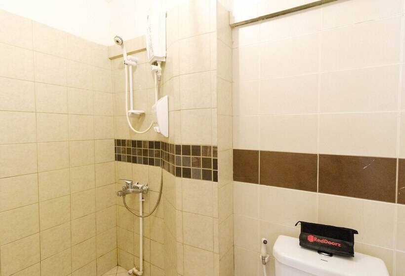 فندق Reddoorz Plus Near Vigan Convention Center