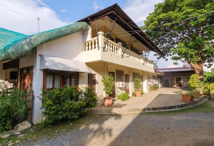 فندق Reddoorz Plus Near Vigan Convention Center