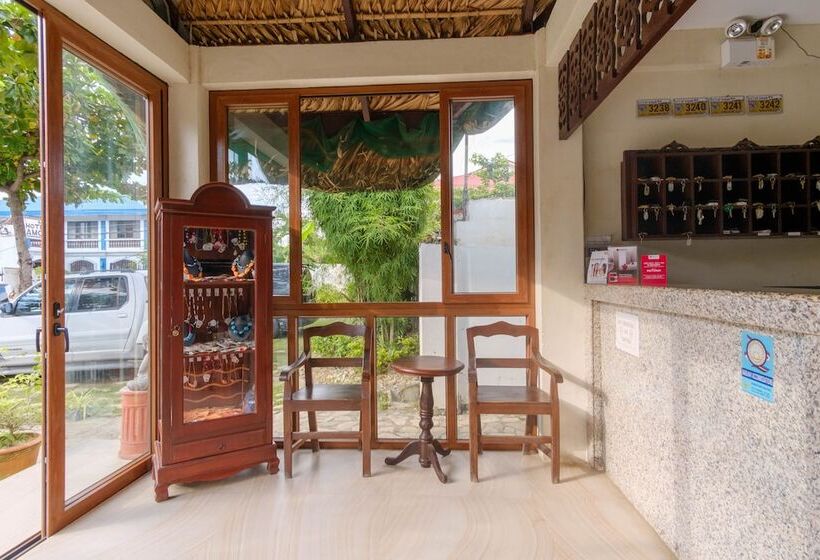 فندق Reddoorz Plus Near Vigan Convention Center