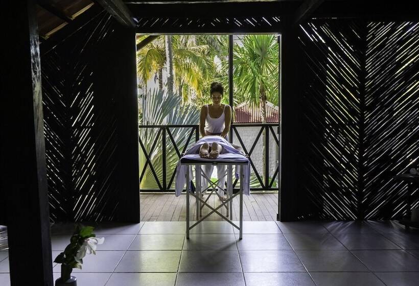 ホテル Selina Palomino