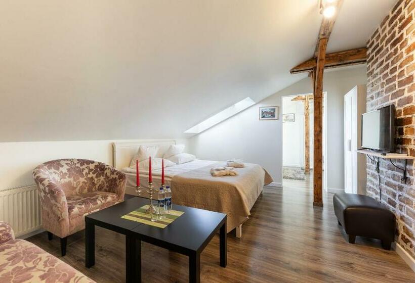 Spare Hotel And Bowling