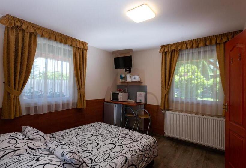 پانسیون Erika Vendégház